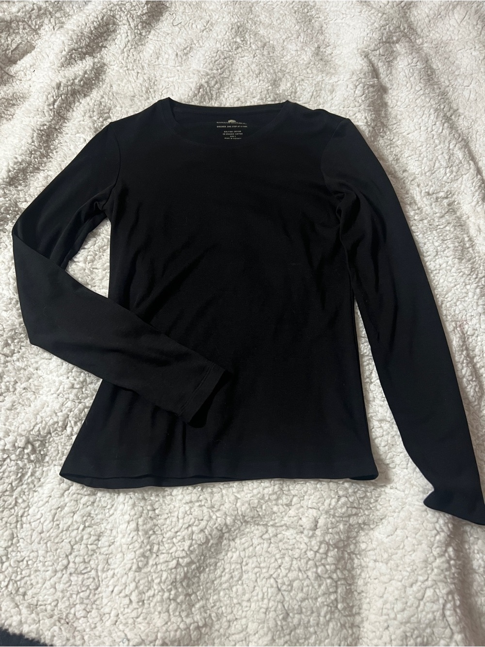 Banana Republic Black Long-Sleeve Crewneck Pima cotton tee size S